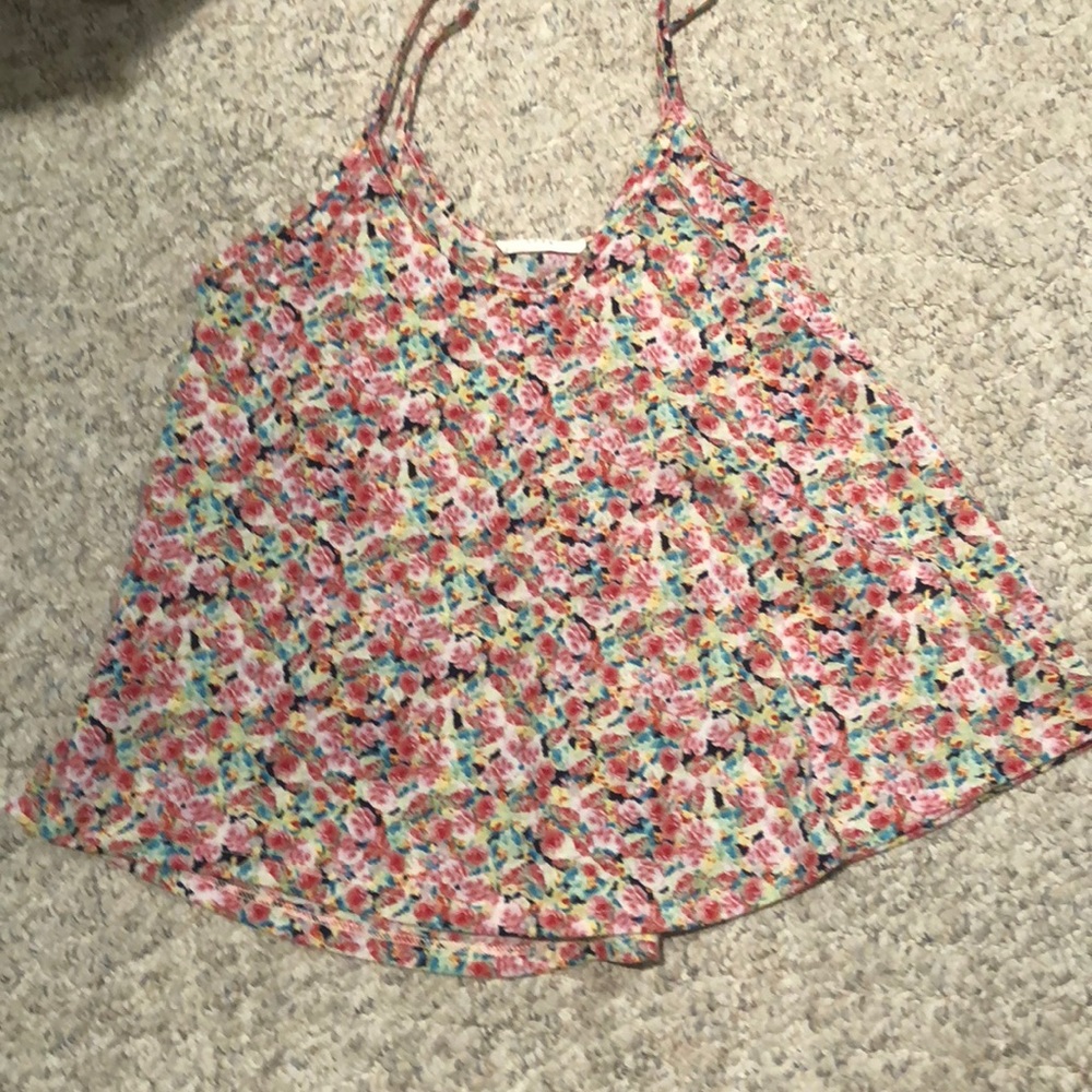 Lush summer tank that hits at waist